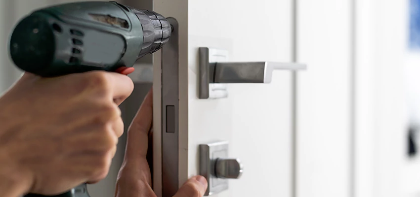 Locksmith For Lock Replacement Near Me in Bret Harte, CA