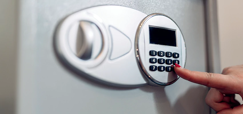 Jewelry Safe Cracking in Bret Harte, California