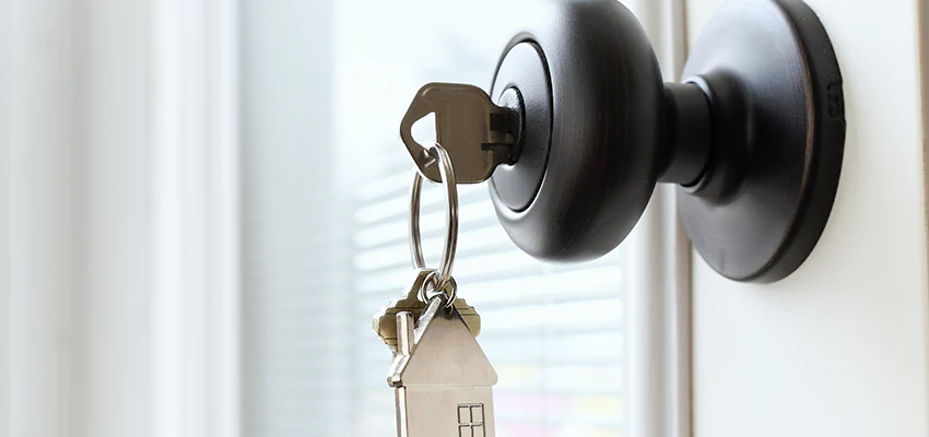 Bifold Door Knob Replacement in Bret Harte, California